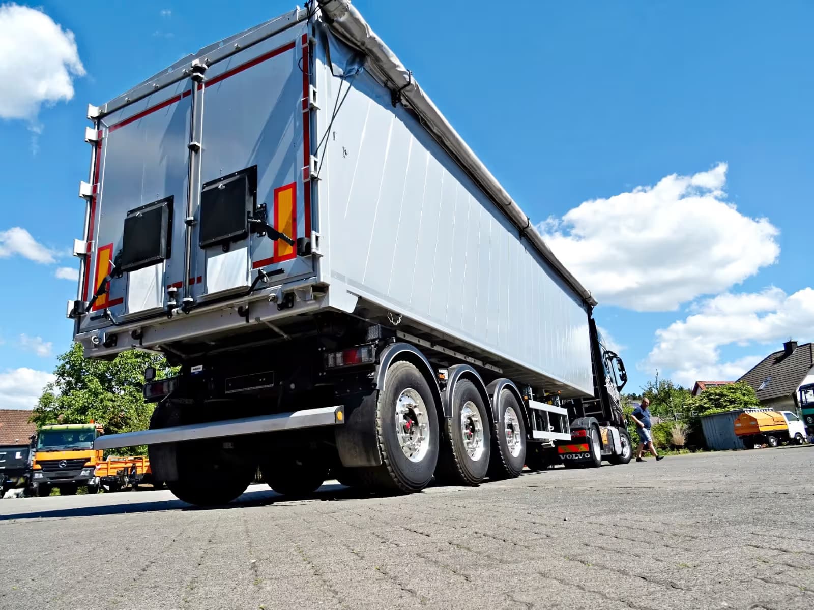 Langendorf 52m³ / Lg 5940 Kg / Vermietung