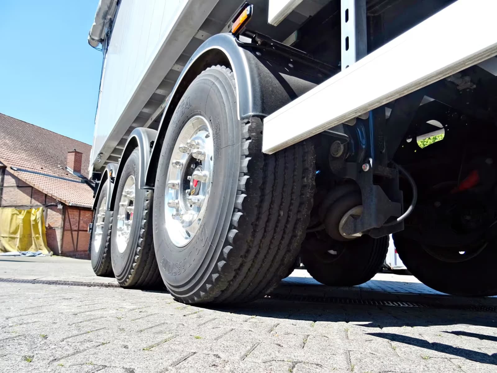 Langendorf 52m³ / Lg 5940 Kg / Vermietung 6