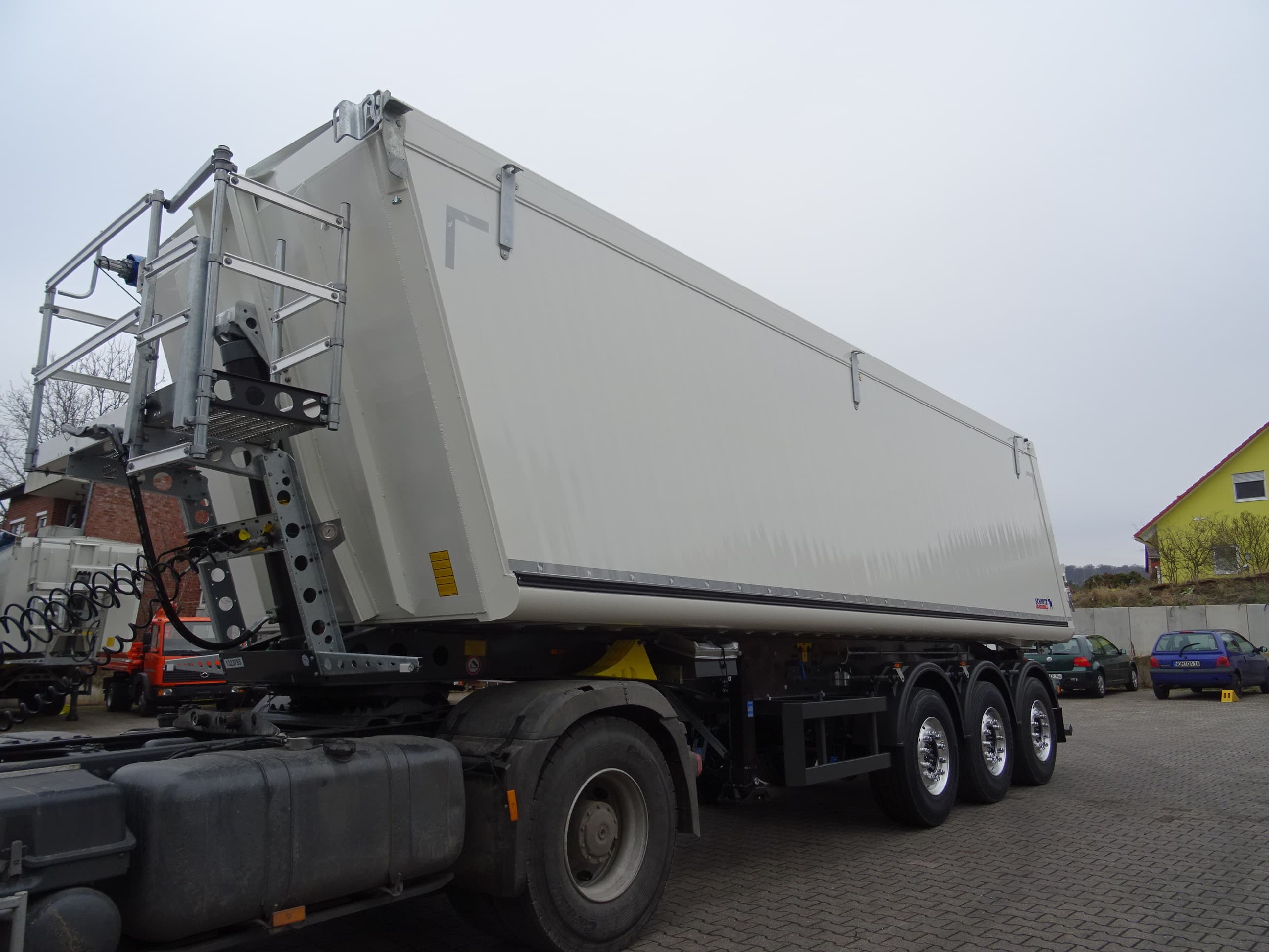 Schmitz Cargobull SKI 44 m³/Vermietung! 3