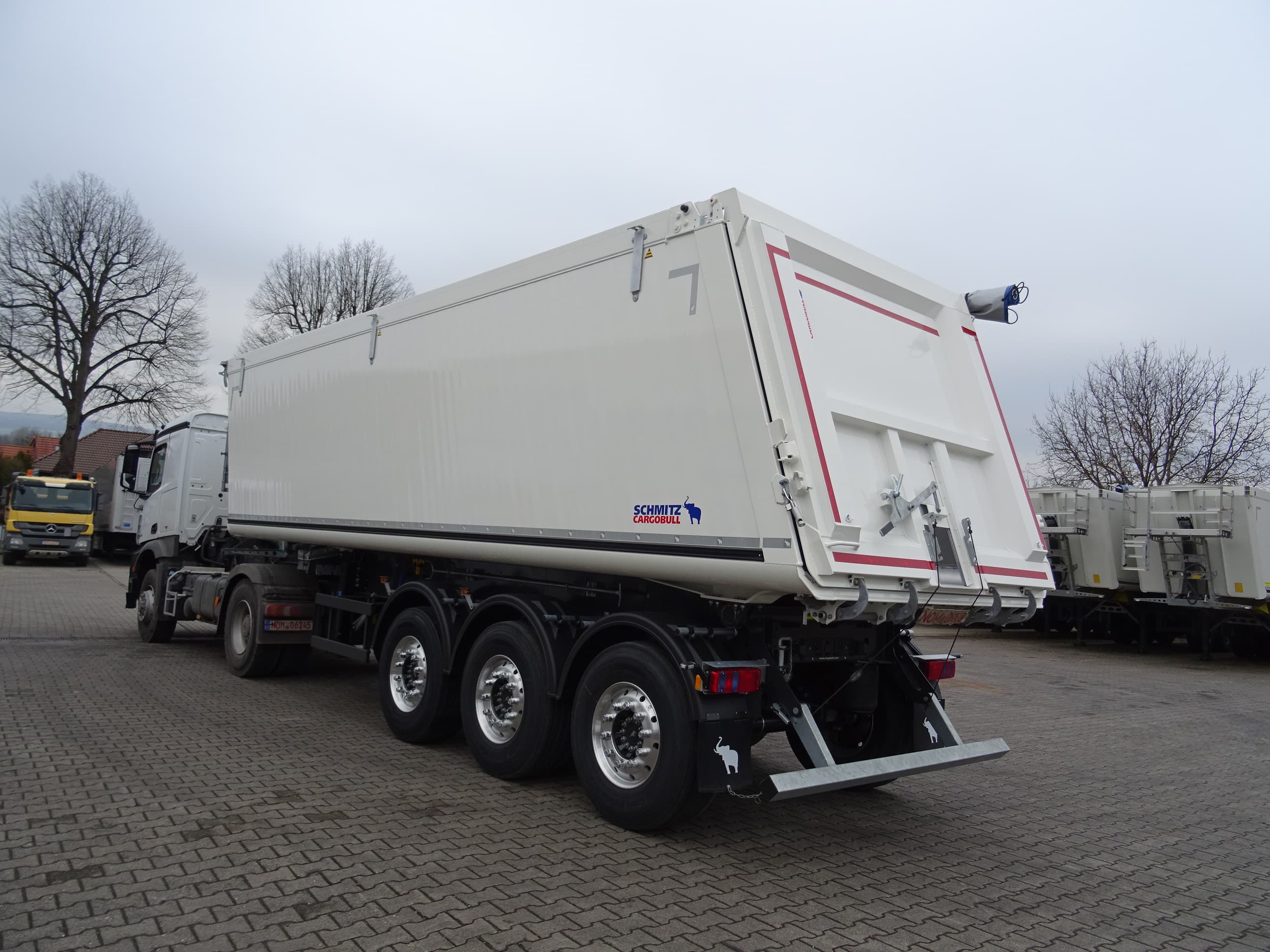Schmitz Cargobull SKI 44 m³/Vermietung! 13
