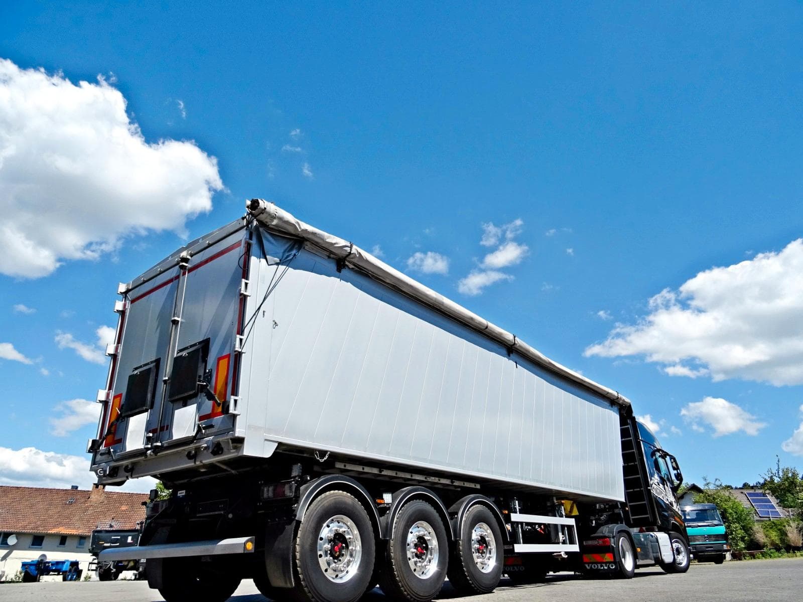 Langendorf 52m³ / Lg 5940 Kg / Vermietung 12